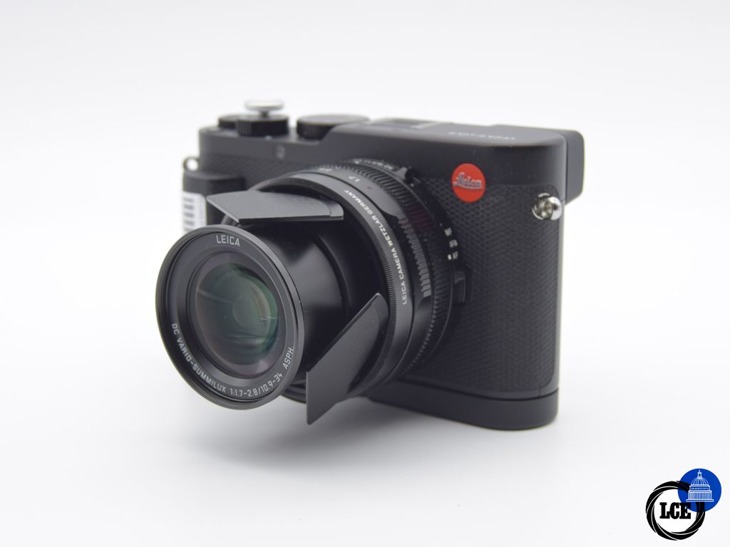 Leica D-LUX 8 Black Outfit