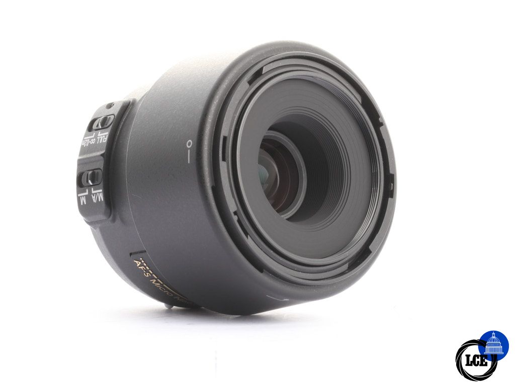 Nikon AF-S 40mm f/2.8G DX Micro [4*] | 10115638