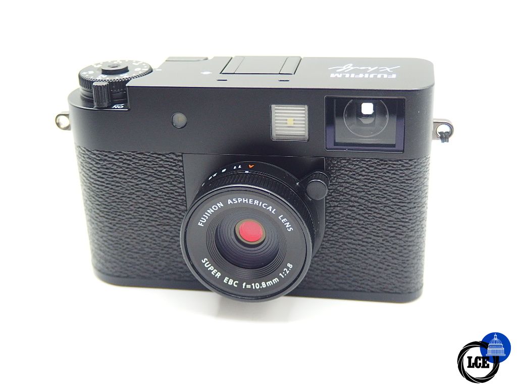 FujiFilm X-HF1 black