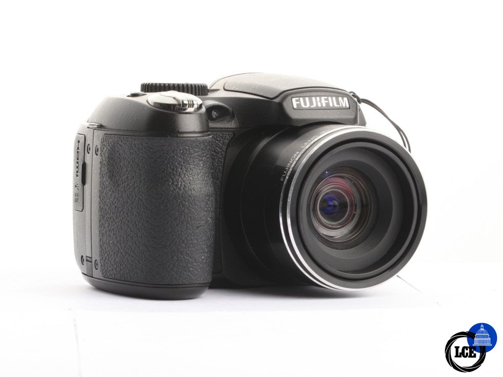 FujiFilm FinePix S2970 [4*] | 10115713
