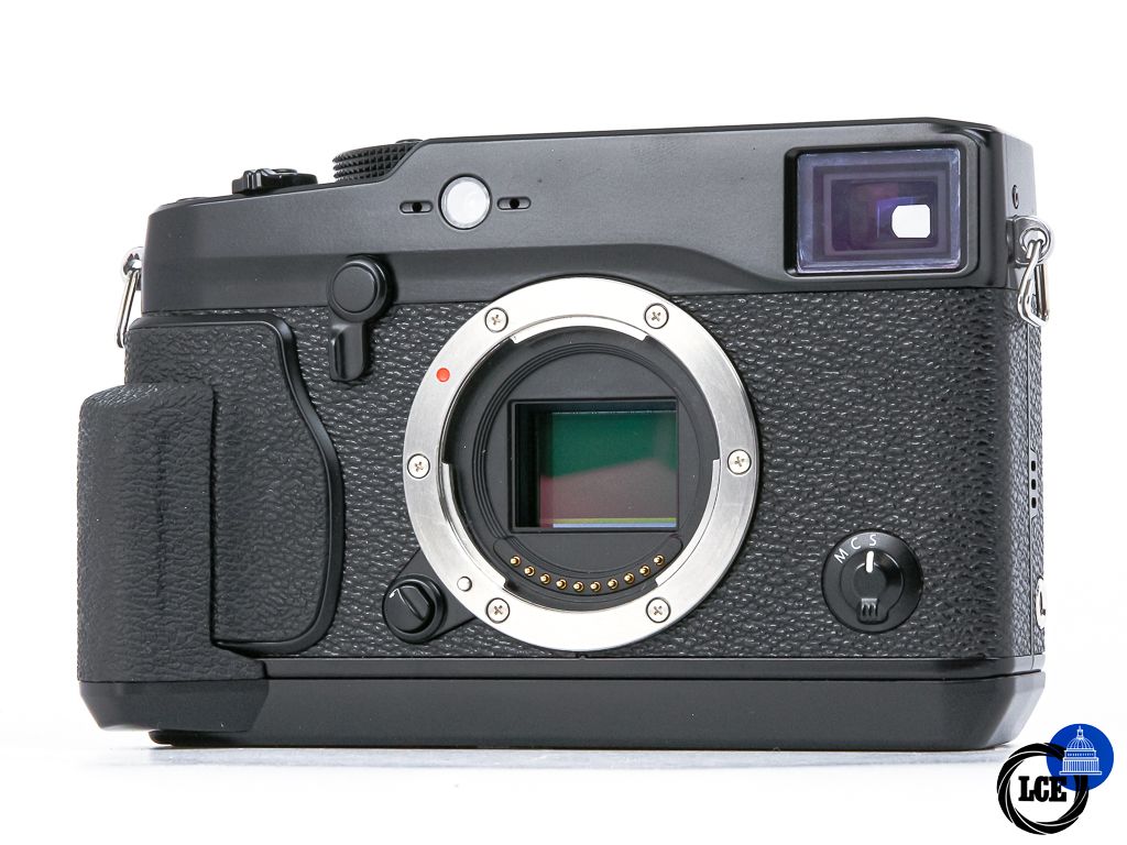 FujiFilm X-Pro1 Body + Hand Grip