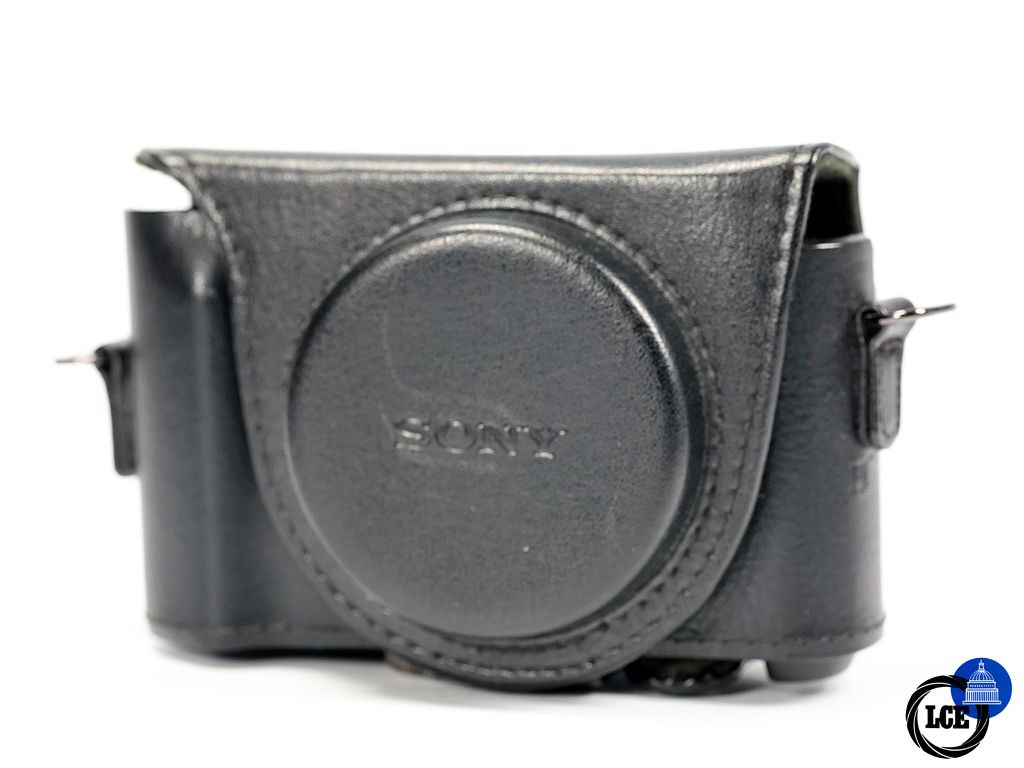 Sony LCJ-HWA Leather Case for the Sony HX90/HX90V Sony LCJ-HWA Leather Case for the Sony HX90/HX90V
