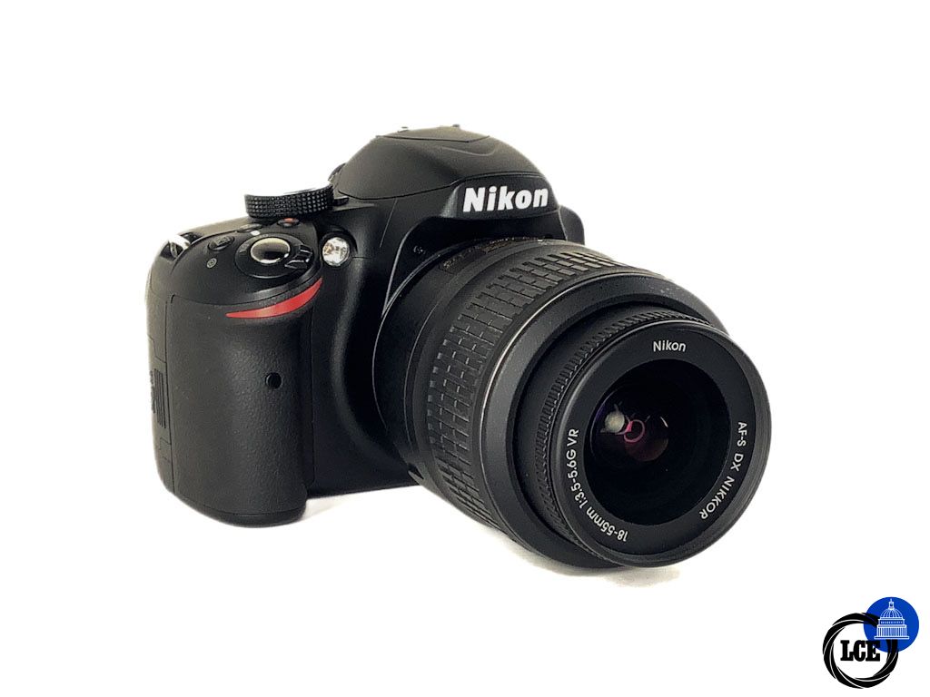 Nikon D3200 + AF-S 18-55mm F3.5-5.6 G DX Nikon D3200 + AF-S 18-55mm F3.5-5.6 G DX
