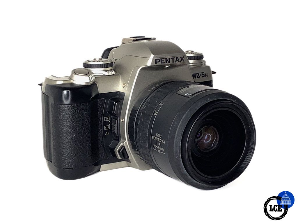 Pentax MZ 5N + 28-70mm F4