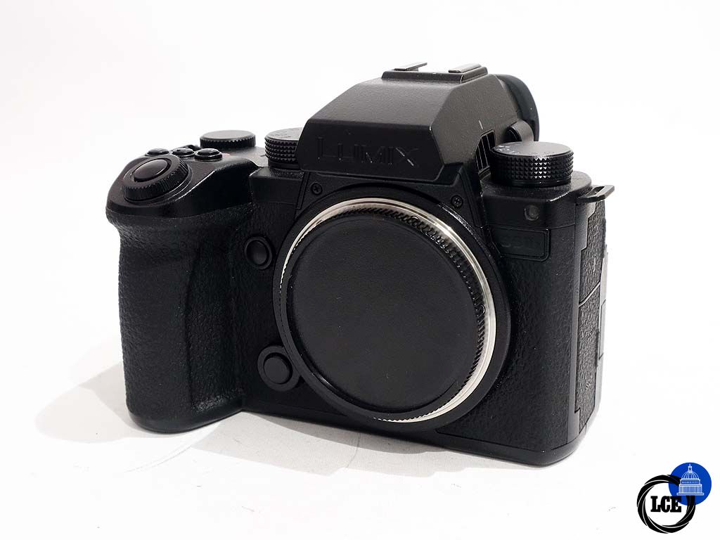 Panasonic Lumix S5IIx Body