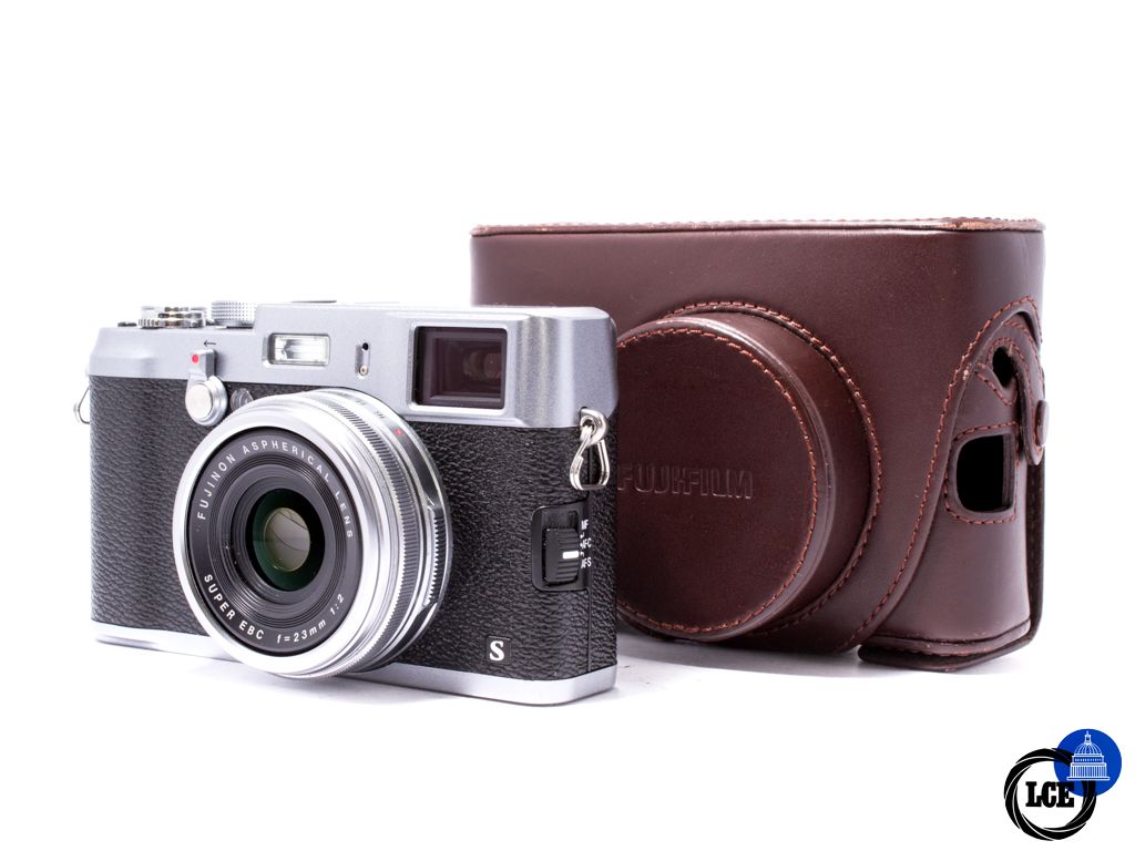 FujiFilm X100S SIlver + Leather case *Boxed*