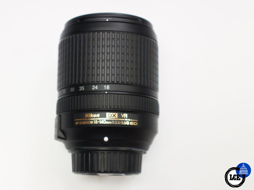 Nikon AF-S 18-140mm f3.5-5.6 G ED DX VR Nikon AF-S 18-140mm f3.5-5.6 G ED DX VR