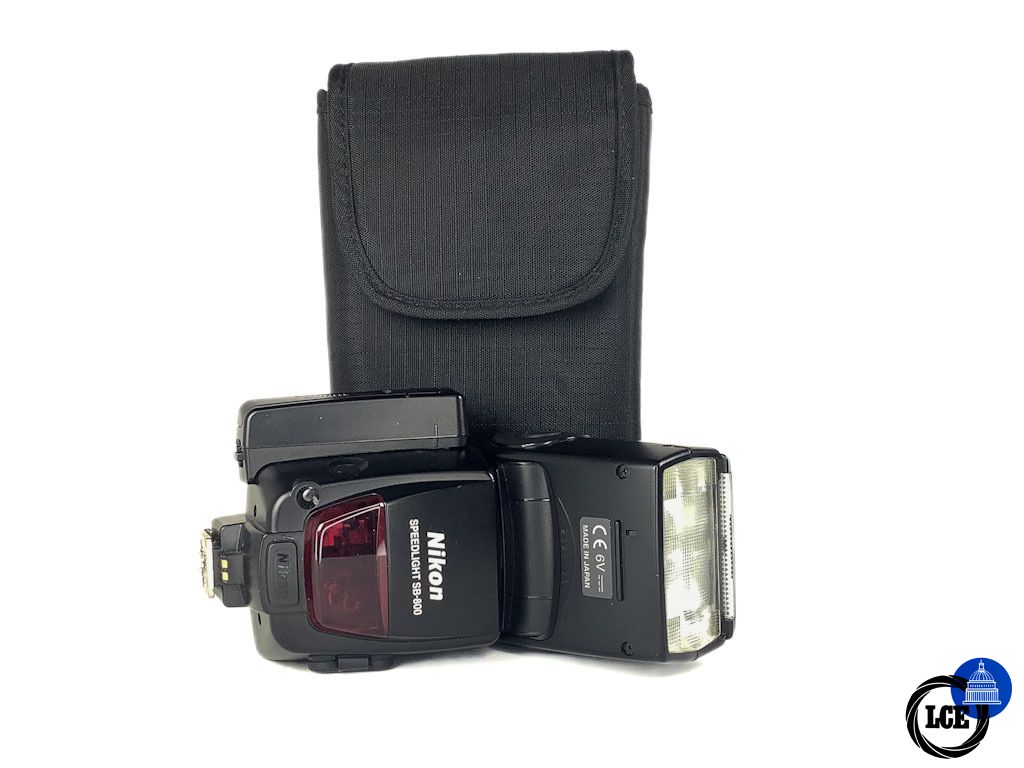 Nikon SB800 Flash Gun with Battery Attachment