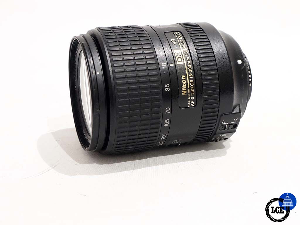 Nikon AF-S 18-300mm f3.5-6.3 G ED VR Nikon AF-S 18-300mm f3.5-6.3 G ED VR