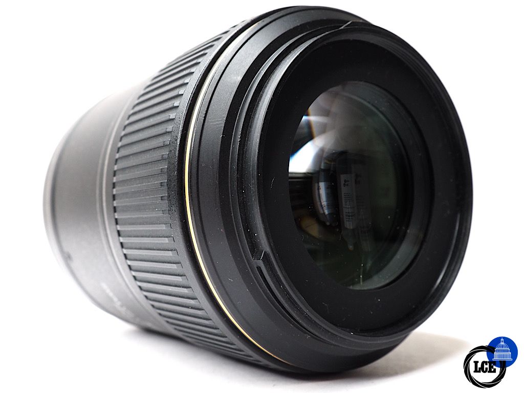 Nikon AF-S 105mm f2.8 VR Nikon AF-S 105mm f2.8 VR
