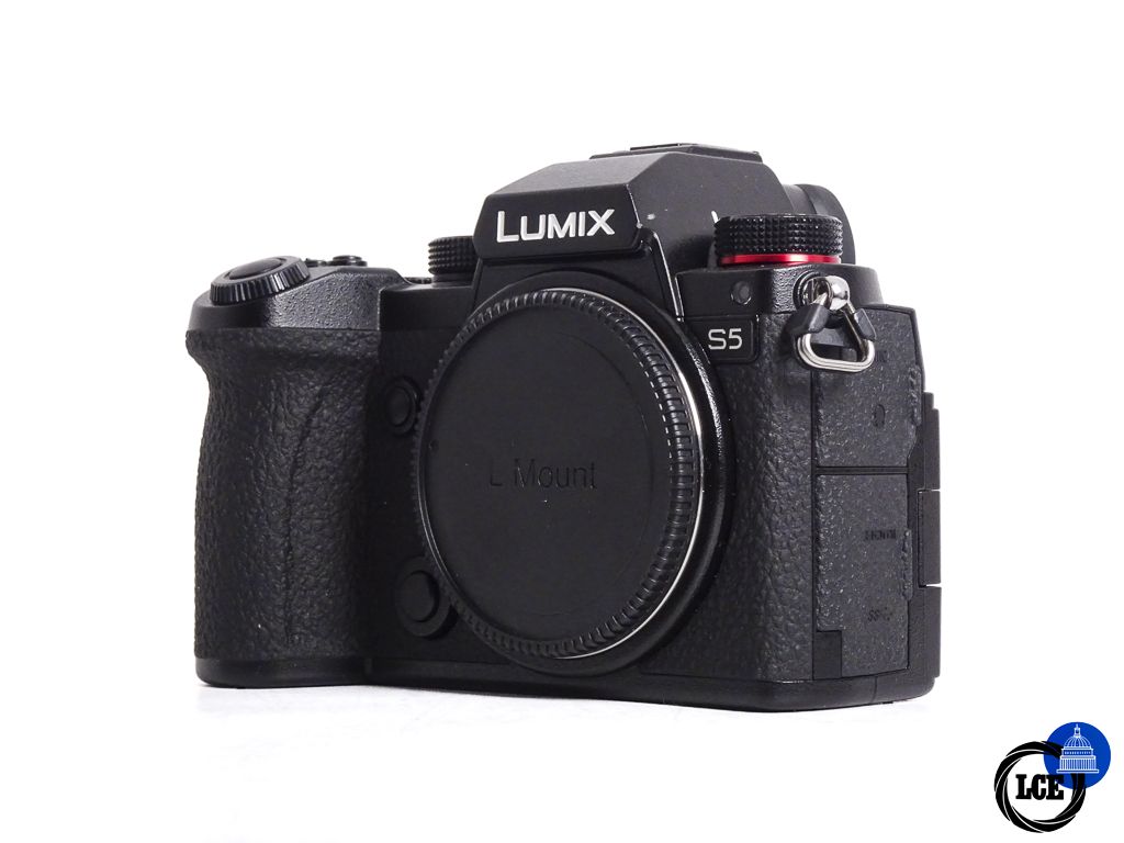Panasonic S5 Panasonic S5