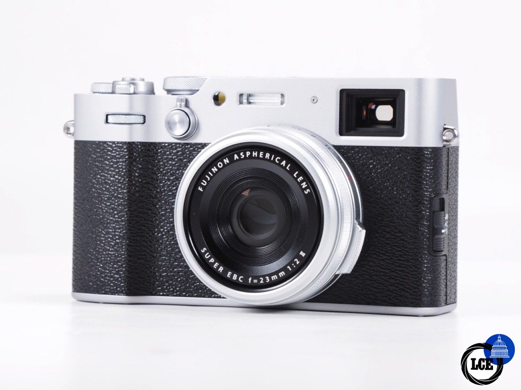 FujiFilm X100 VI (Silver) & Case