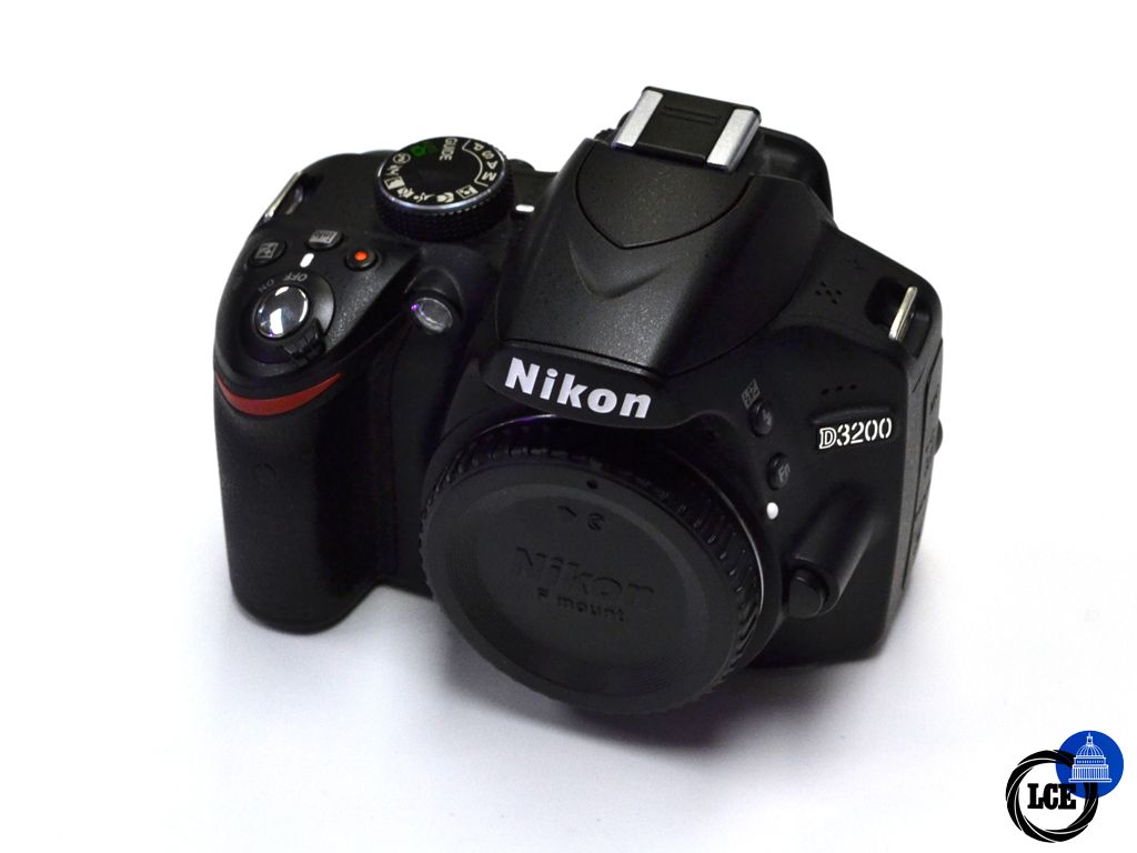 Nikon D3200 body