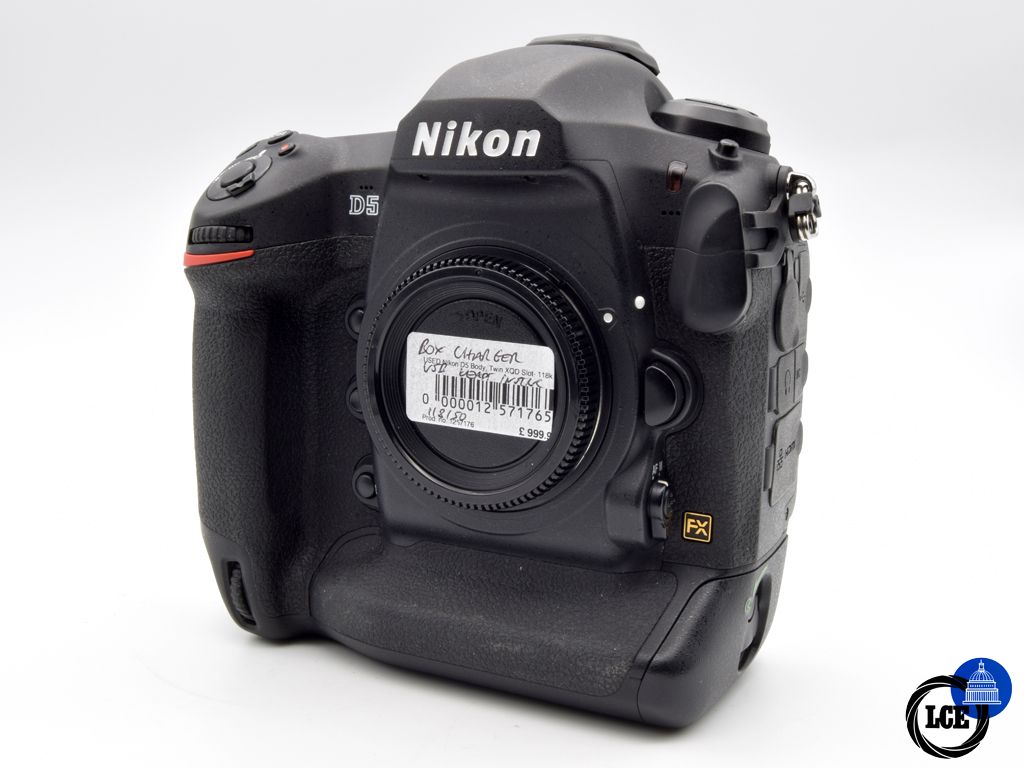 Nikon D5 Body (118,150 shutter actuations) 