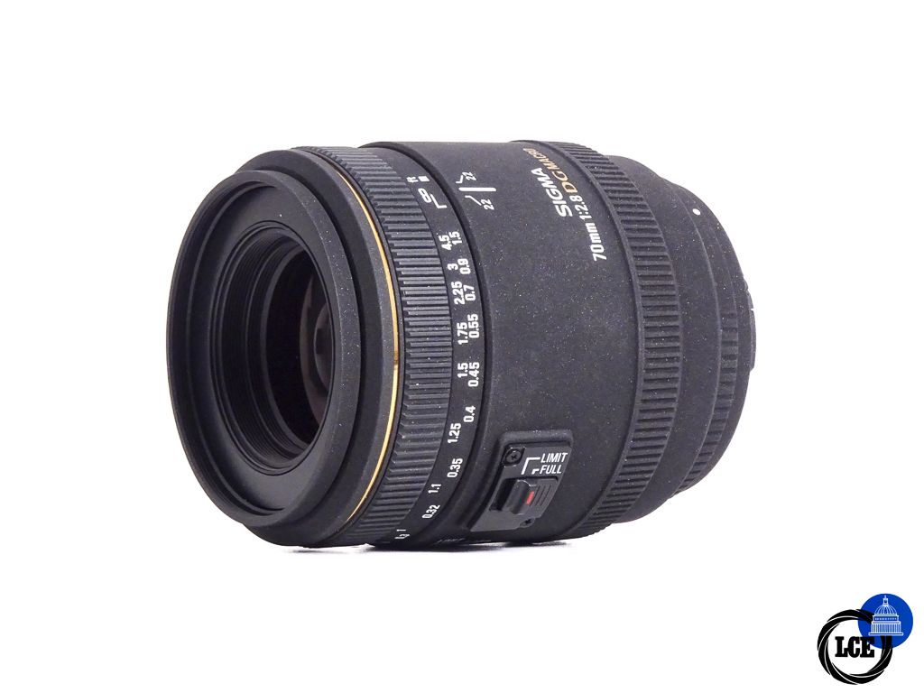 Sigma 70mm f2.8 DG EX Macro - Nikon F fit Sigma 70mm f2.8 DG EX Macro - Nikon F fit