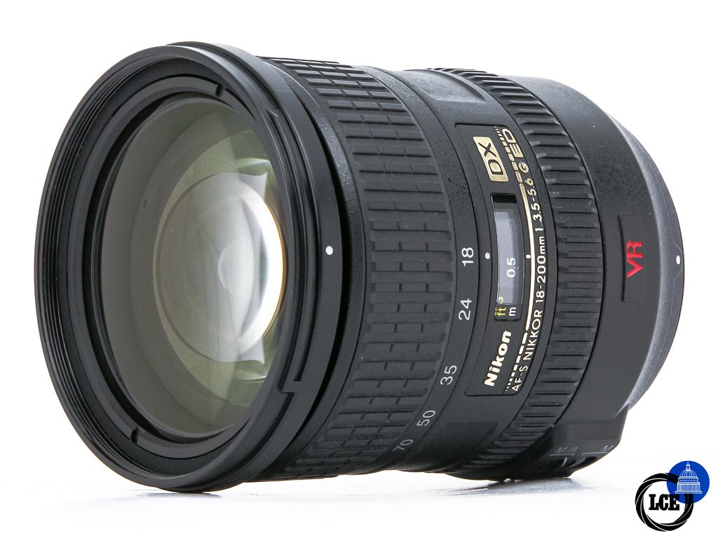 Nikon AF-S 18-200mm f3.5-5.6 G ED VR DX Nikon AF-S 18-200mm f3.5-5.6 G ED VR DX
