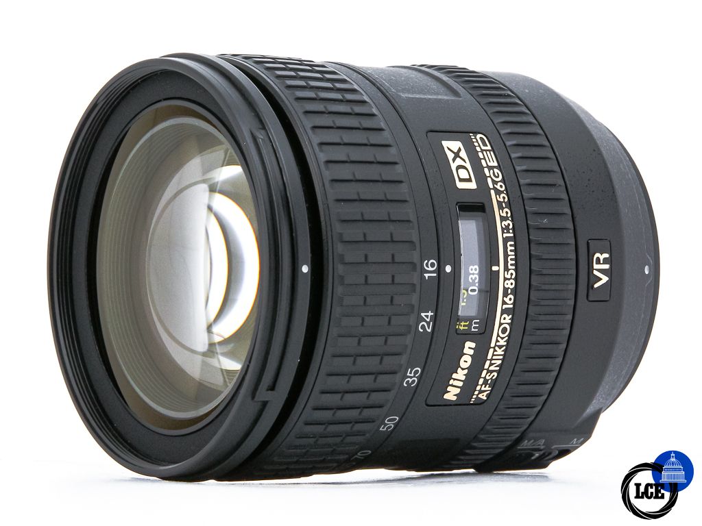 Nikon AF-S 16-85mm f3.5-5.6 VR DX Nikon AF-S 16-85mm f3.5-5.6 VR DX