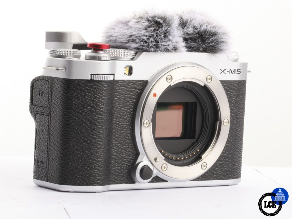FujiFilm X-M5 Body + Mic Windshield [856 Shots] [Silver] [5*] | 10115884