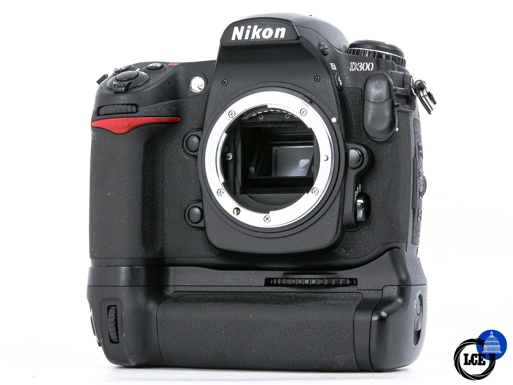 Nikon D300 + MB-D10 **9k Shutter Count** Nikon D300 + MB-D10 **9k Shutter Count**