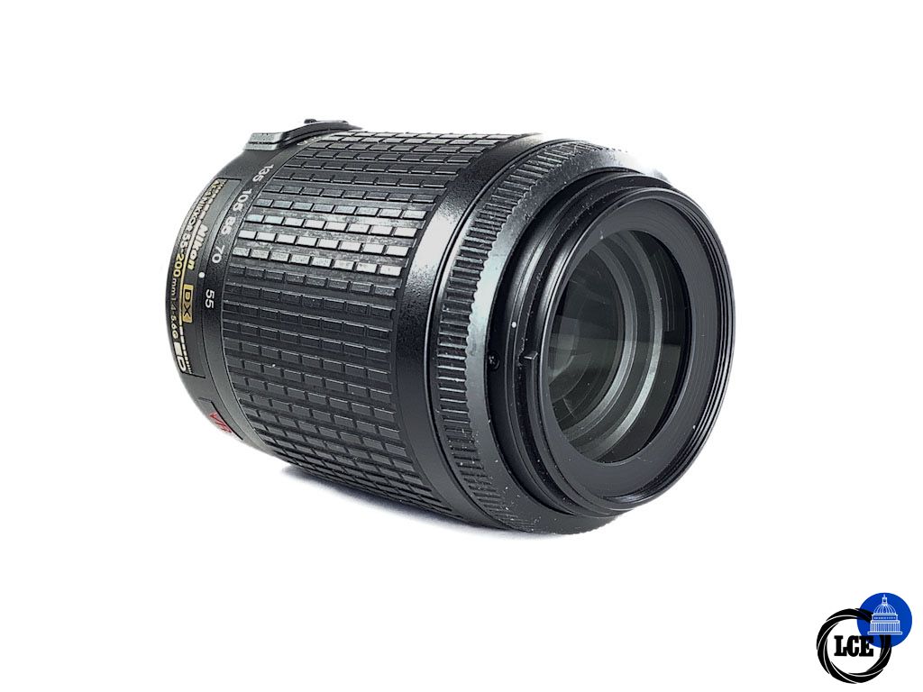 Nikon AF-S 55-200mm F4-5.6 G ED DX VR Nikon AF-S 55-200mm F4-5.6 G ED DX VR