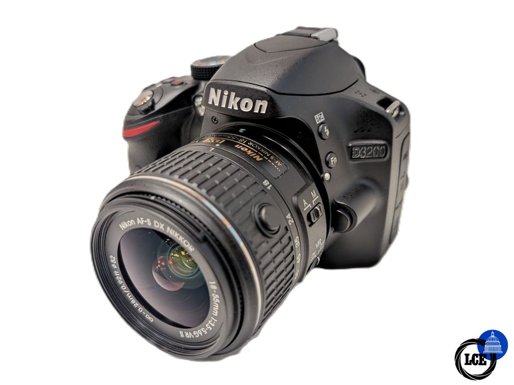 Nikon D3200 + AF-S 18-55mm F3.5-5.6 DX VR II - Low 500 S/C Nikon D3200 + AF-S 18-55mm F3.5-5.6 DX VR II - Low 500 S/C