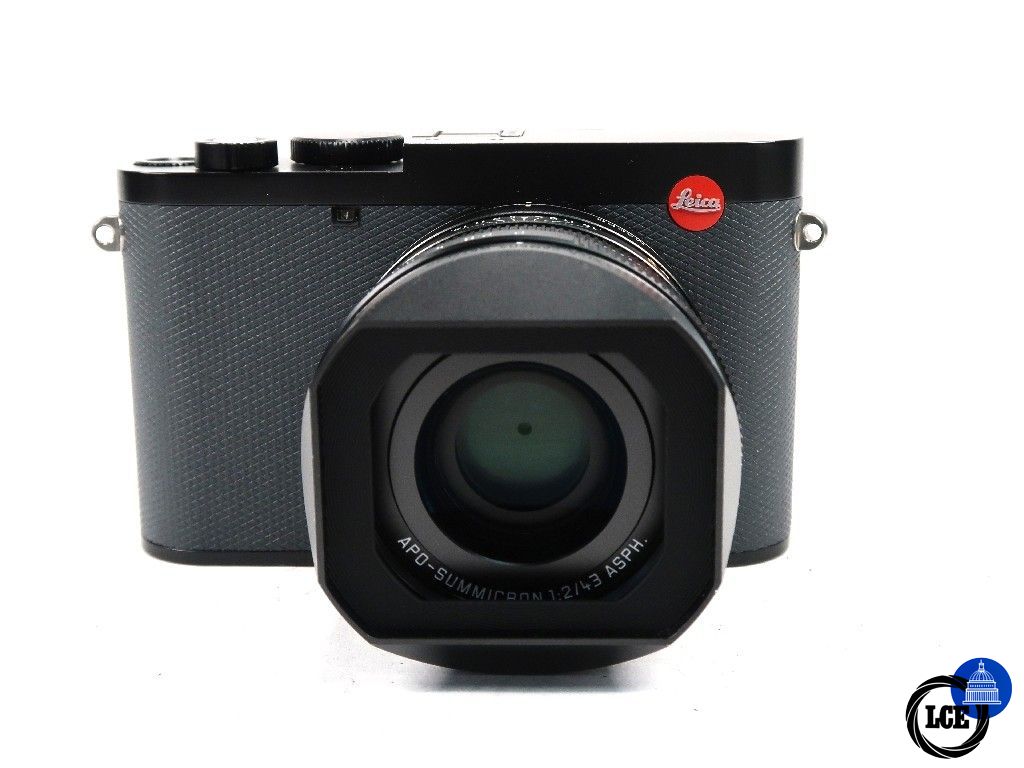 Leica Q3 43 (plus accessories) Leica Q3 43 (plus accessories)
