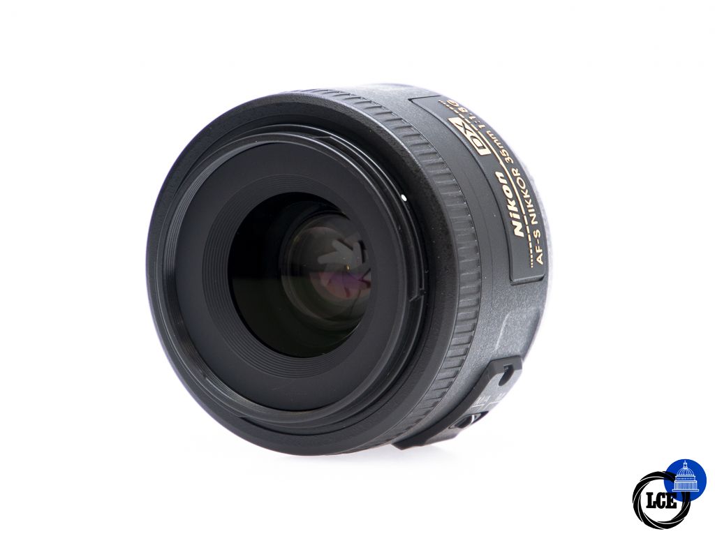 Nikon AF-S 35mm f/1.8 G DX 