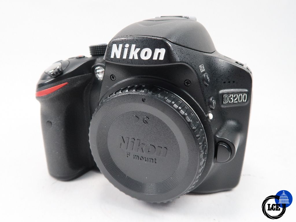 Nikon D3200 Body shutter count 2189