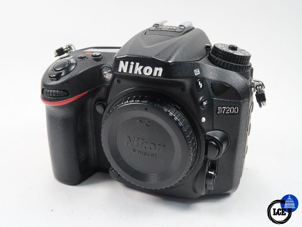 Nikon D7200