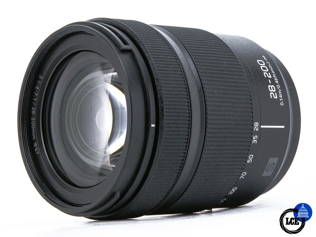Panasonic S 28-200mm f4-7.1 OIS 
