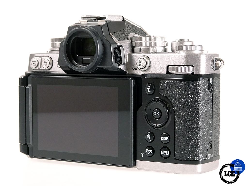 Nikon Z fc Body + 16-50mm f3.5-5.6 VR DX