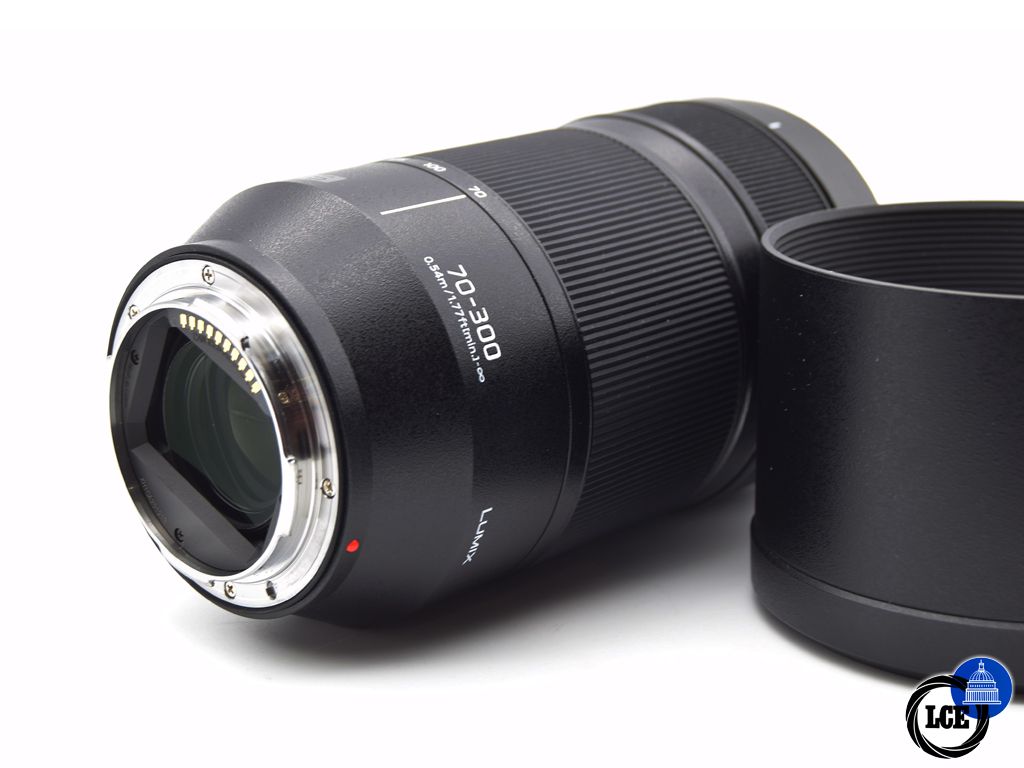 Panasonic Lumix S 70-300mm f/4.5-5.6 O.I.S. (inc Box & Hood)