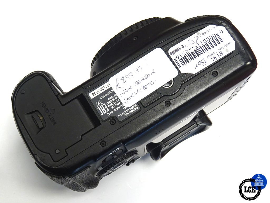 Canon EOS 5D Mark IV *new sensor*