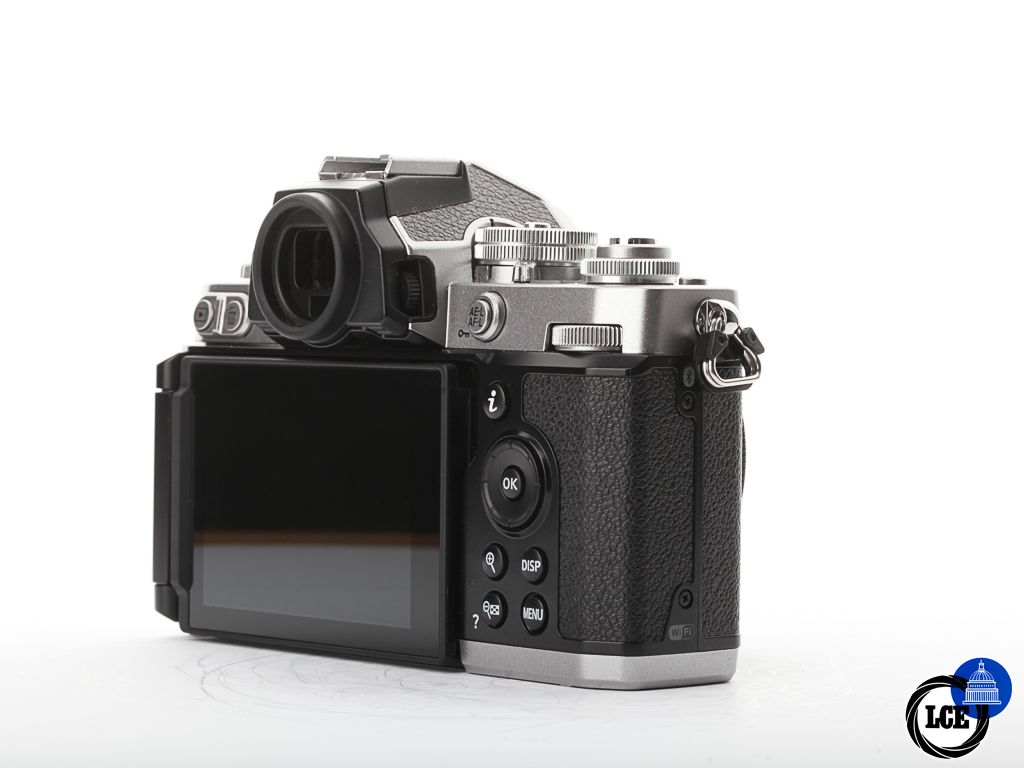 Nikon Z fc + 16-50mm | 10113181