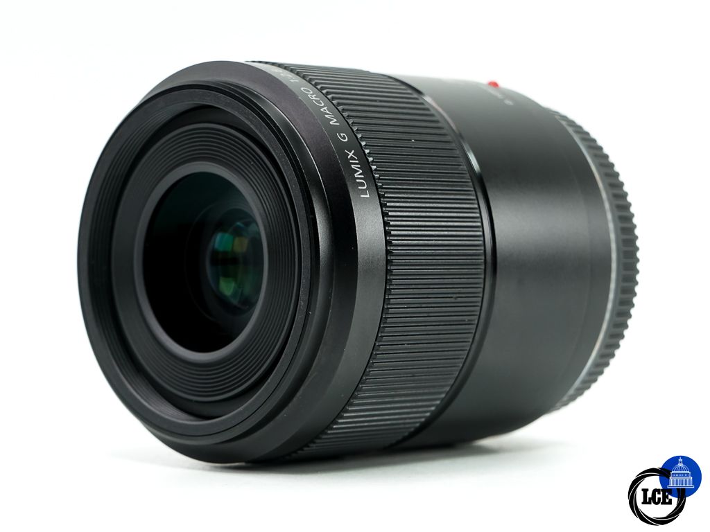Panasonic Lumix G 30mm f2.8 Macro
