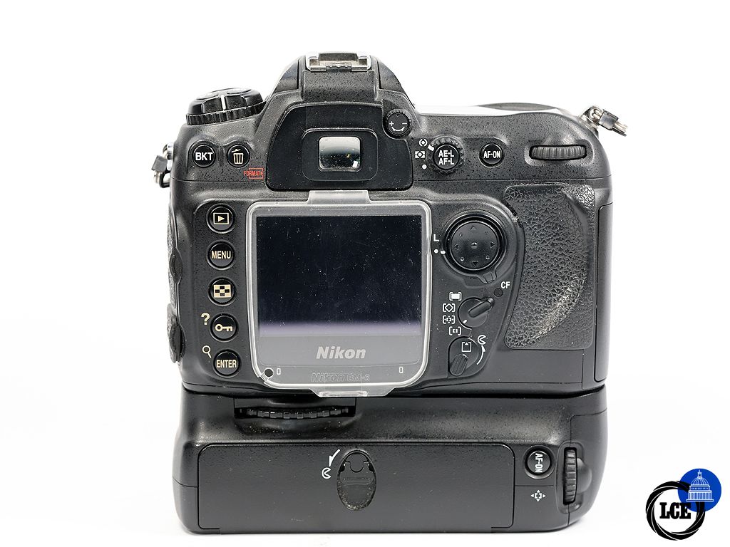 Nikon D200 Body + MB-D200