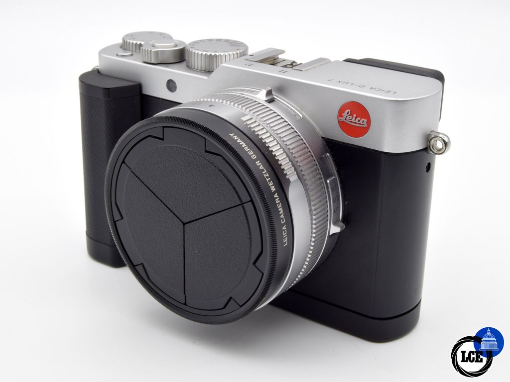 Leica D-LUX 7 + Grip Boxed 