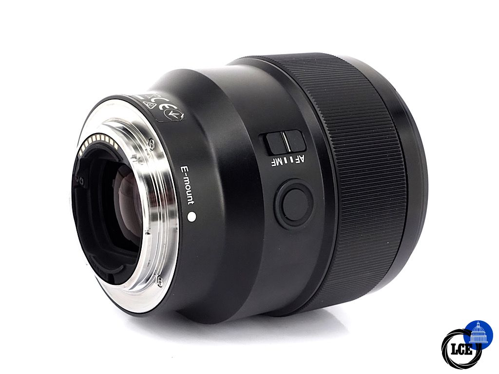 Sony FE 85mm F1.8 | 4*