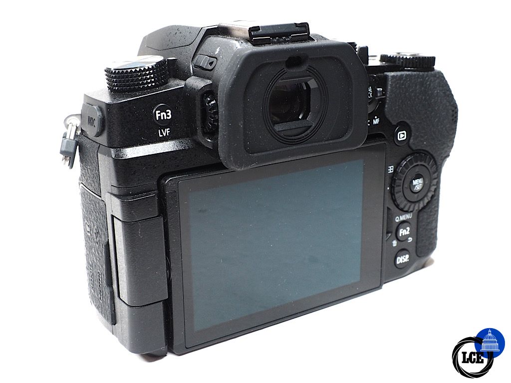 Panasonic G90