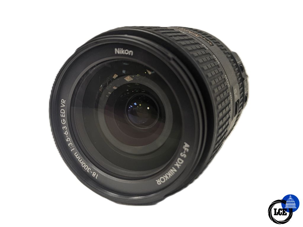 Nikon AF-S 18-300mm F3.5-6.3 G ED DX VR