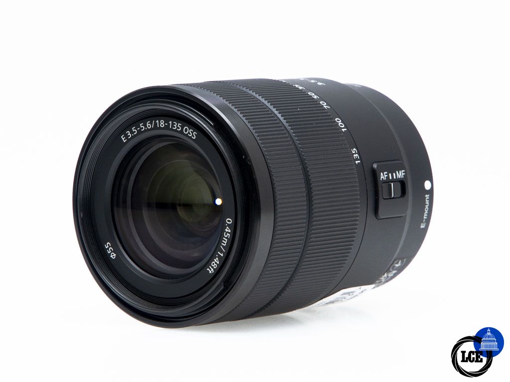 Sony E 18-135mm f/3.5-5.6 OSS