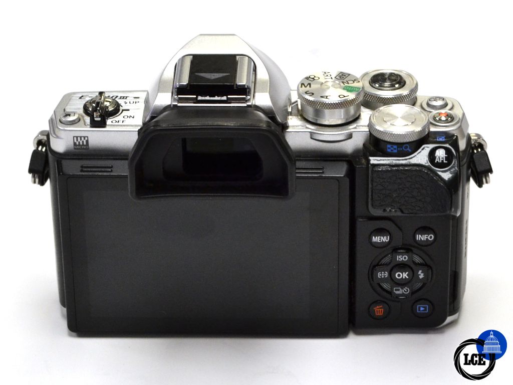 Olympus OM-D E-M10 III