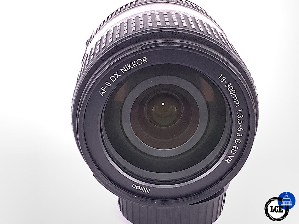 Nikon AF-S 18-300mm VR F3.5-6.3 DX