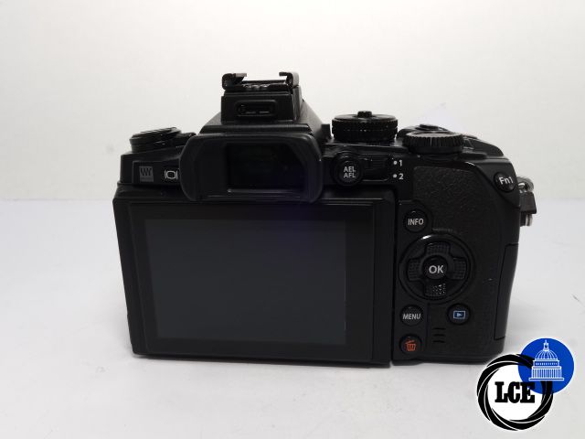 Olympus OM-D E-M1 BODY