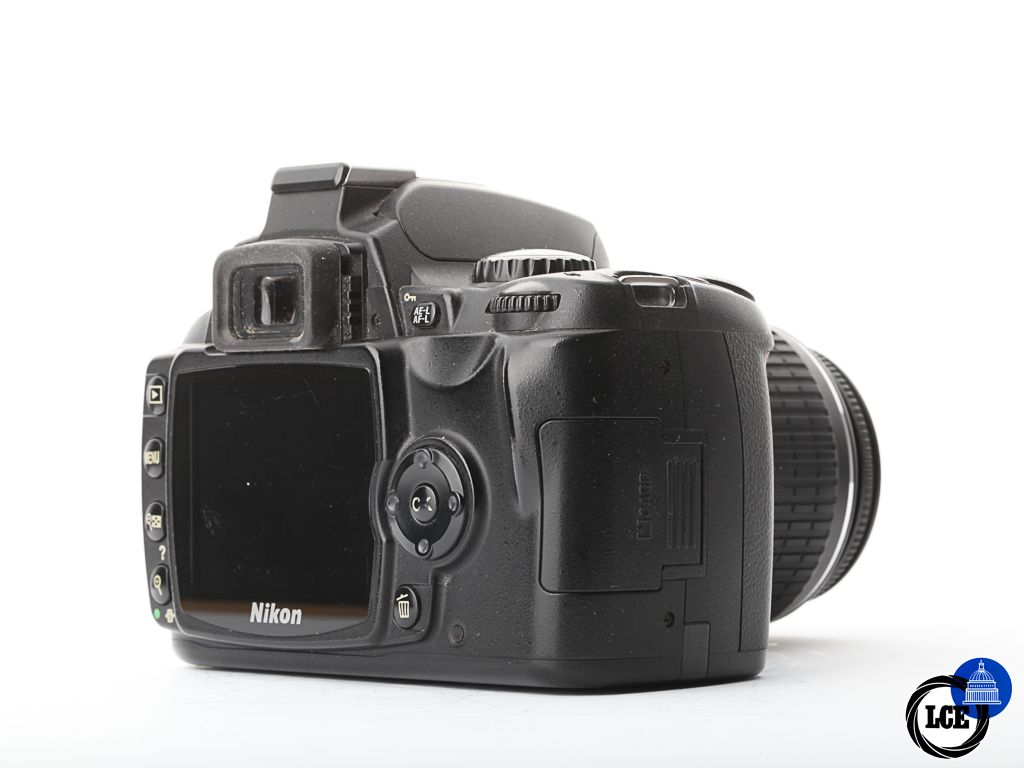 Nikon D40 + 18-55mm f/3.5-5.6G II | 
