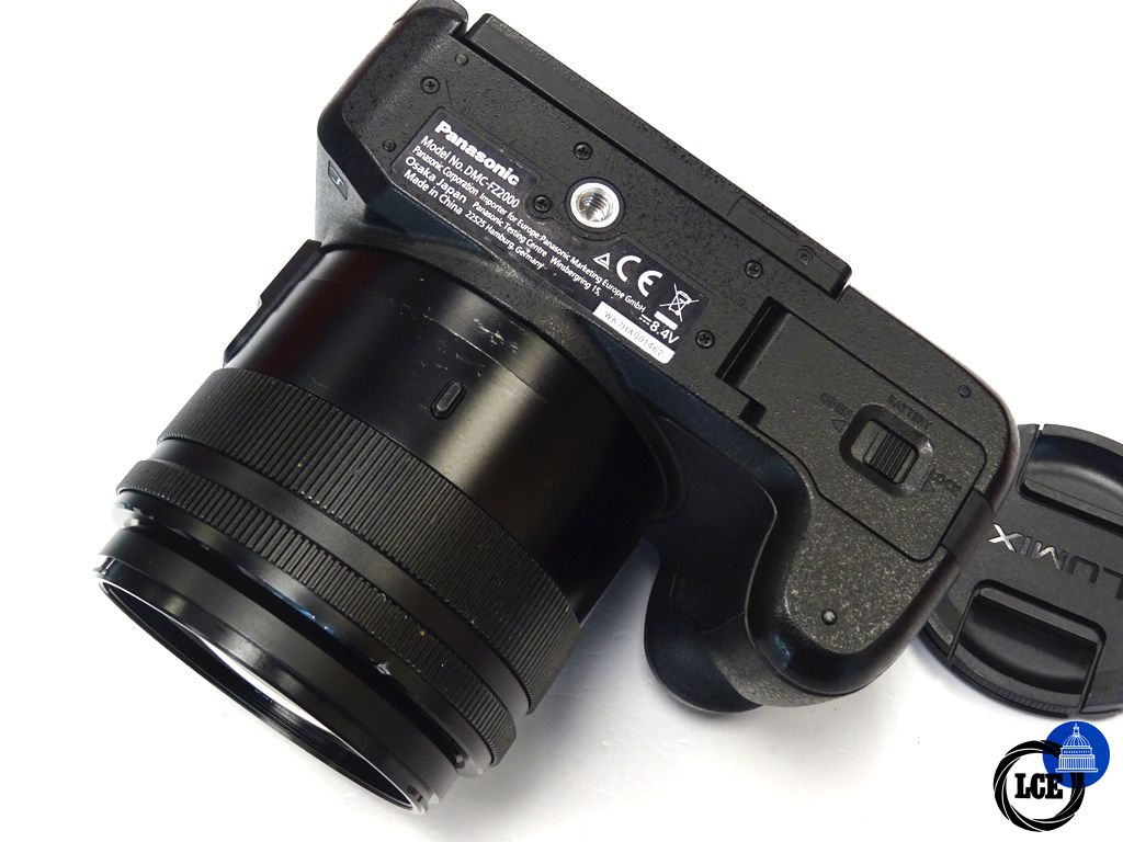 Panasonic FZ2000