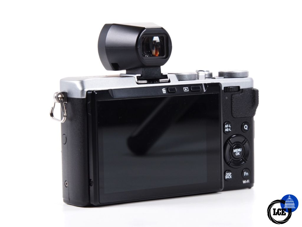 FujiFilm X70 & VF-X21