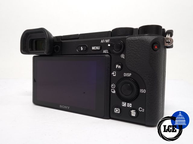 Sony a6400 + 16-50mm PZ OSS ***only 3k shots***