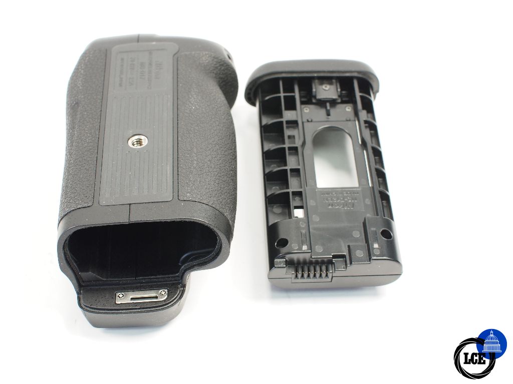 Nikon MB-D17  (D500)