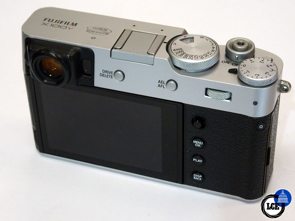 FujiFilm X100V